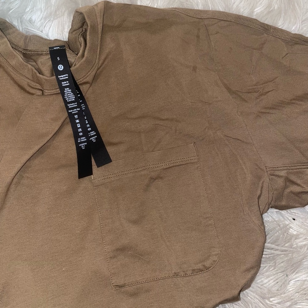 lululemon athletica Tan Short Sleeve Tee - Picture 4 of 4